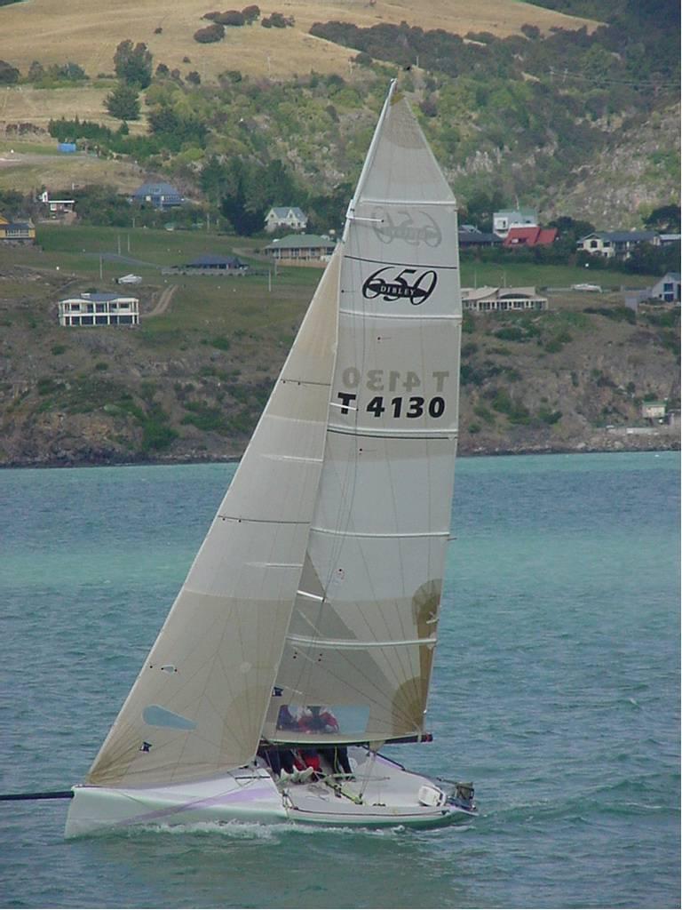 Dibley 650 Stealth  Racing Trailer Yacht